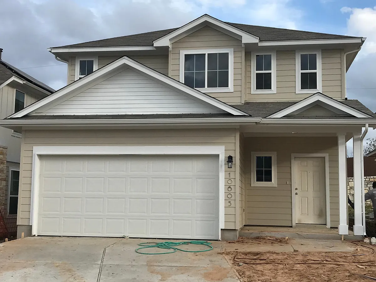 Building Photo - 10605 Sentinel Dr