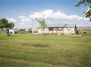 111 Alton Ln, Ennis, TX 75119
