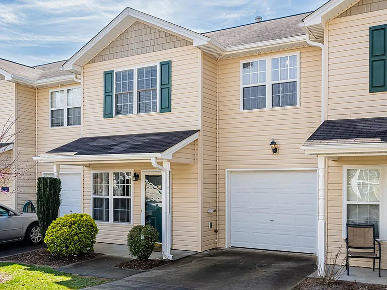 130 Lanceford Cir — Photo 1