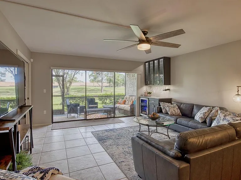 5640 Golf Pointe Dr #101 — Photo 15