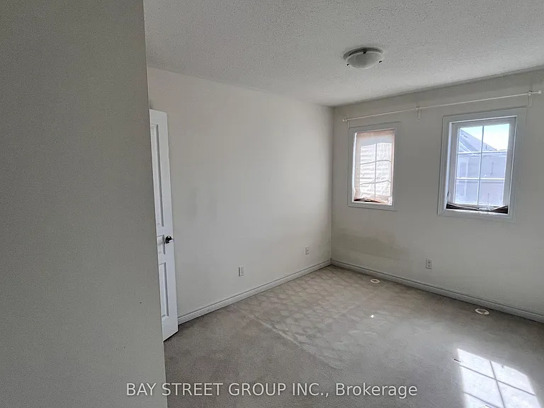 13 Highbury Ct — Photo 9