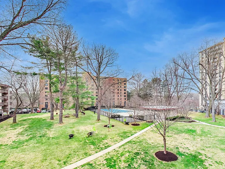 7420 Lakeview Dr #W205 — Photo 27