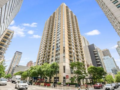 70 W Huron St APT 1304, Chicago, IL, 60654