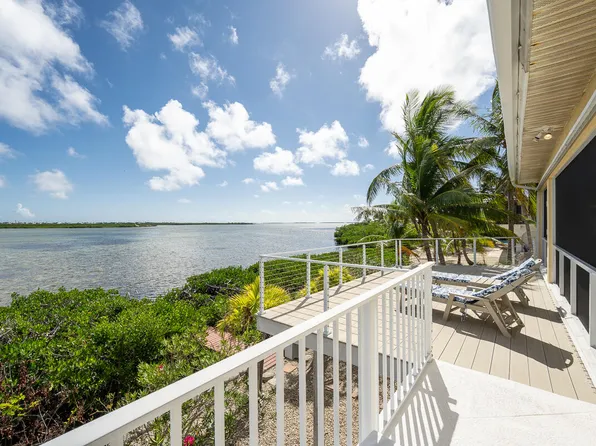 131 W Indies Dr, Ramrod Key, FL 33042