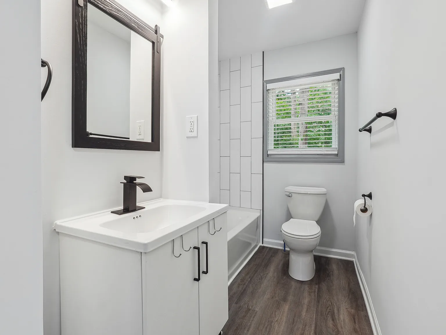 4 bed, 1104 sqft, $2,200 — Photo 3