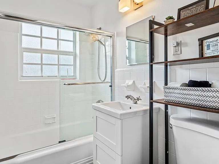 617 NE 9th Ave #71 — Photo 13