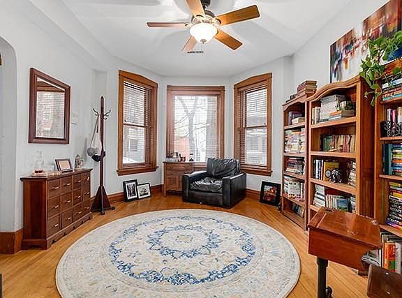 3rd image of 3611 N Damen Ave #1MC