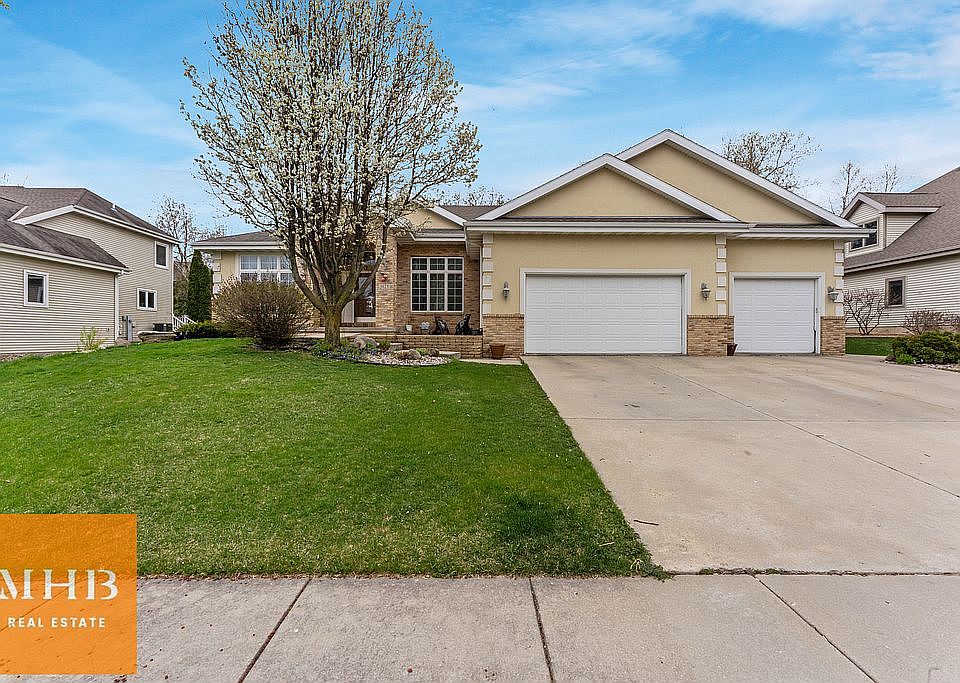 1st image of 3023 Hartwicke Dr