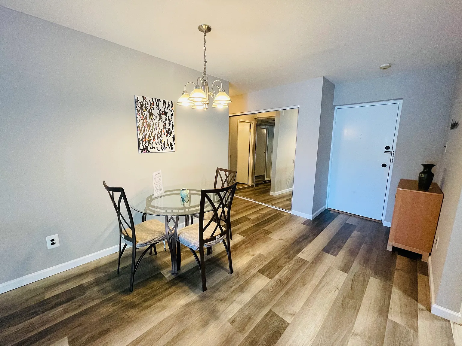 1 bed, 800 sqft, $1,950 — Photo 4