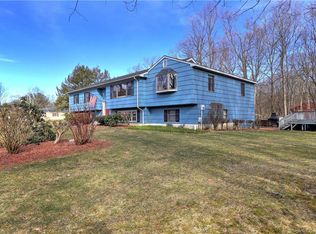74 Old Castle Dr, Monroe, CT 06468