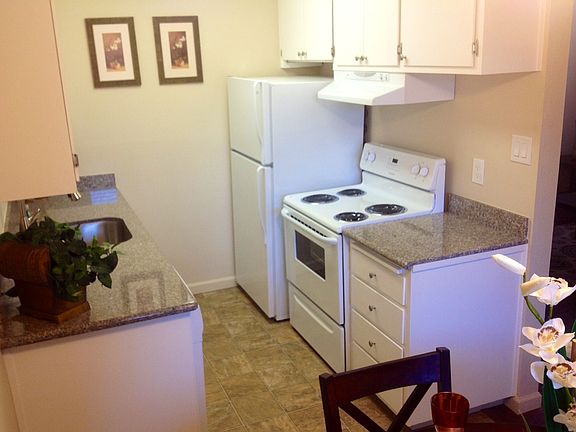 4th image of 20 E 16th St APT 103