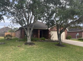 2110 Goldfinch Ln, League City, TX 77573