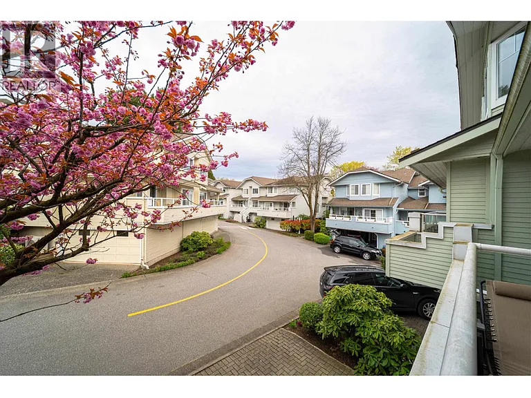 227 Waterleigh Dr #227 — Photo 3