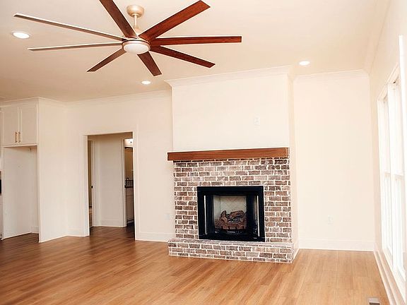 2nd image of 199 Bellview Rd