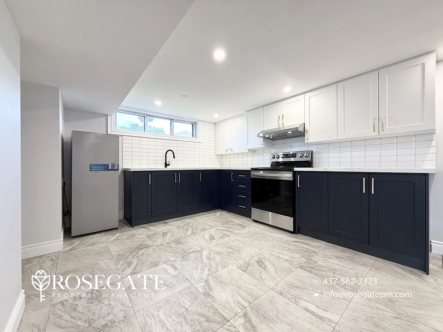 21 Cavehill Crescent Toronto — Photo 2