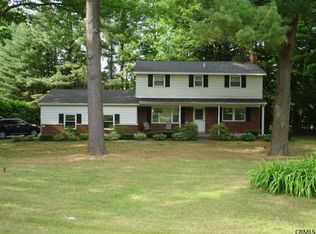 18 Mountain Laurel Dr, Clifton Park, NY 12065