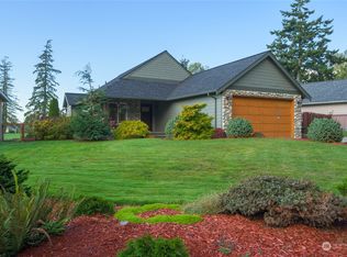 7935 E Golf Course Dr, Blaine, WA