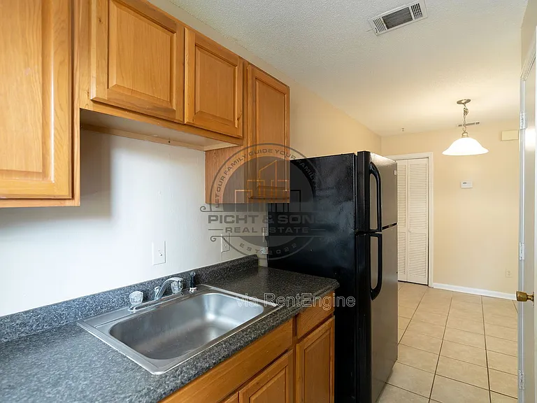 836 Richmond St #10 — Photo 7
