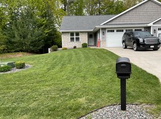 3657 Nordic Ct, Suamico, WI 54173