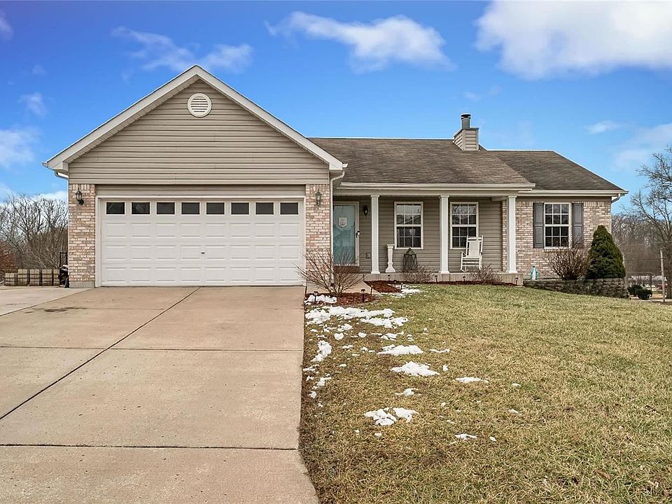 1st image of 123 W Park Cir