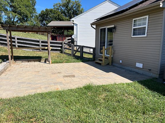 2nd image of 2435 Hilliard Dr