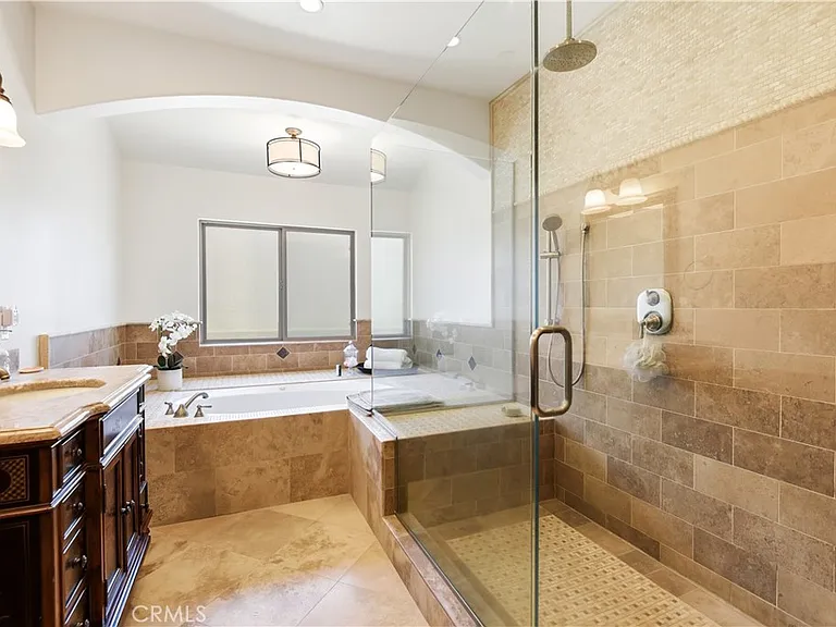 1207 Harkness Ln — Photo 23