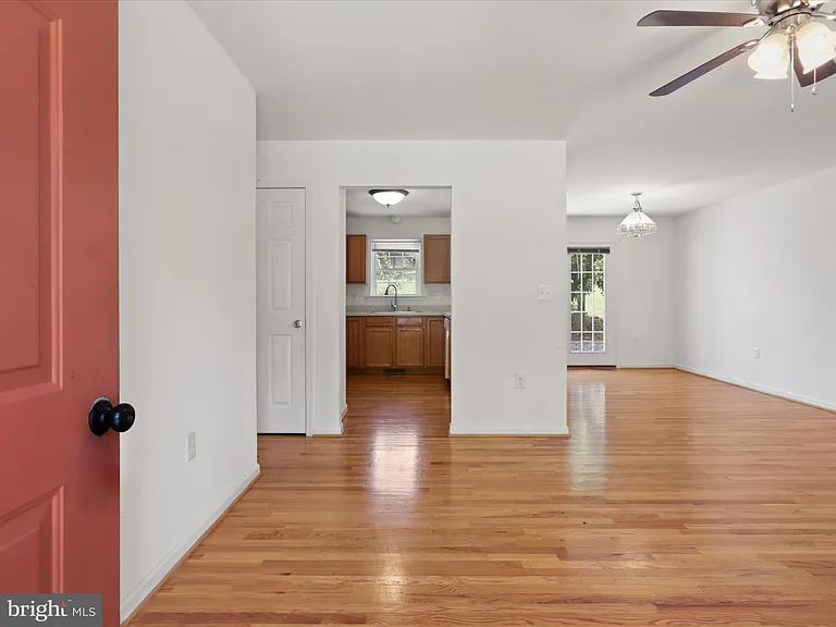 1114 Ashby St — Photo 3