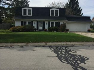 1106 Springhill Dr, Angola, IN 46703