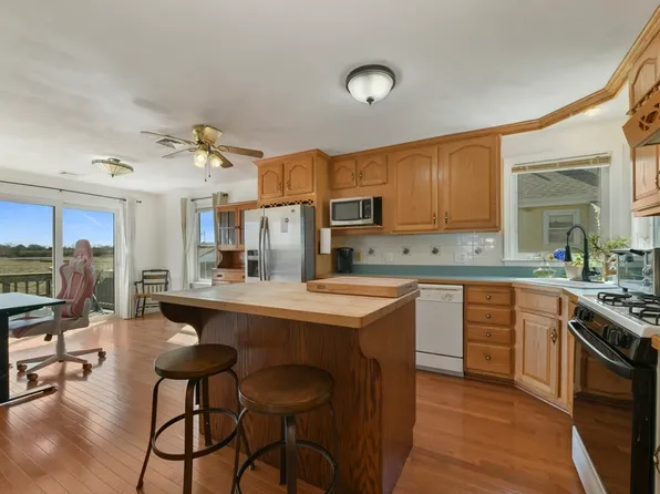 12 Pearl Ave, Revere, MA 02151