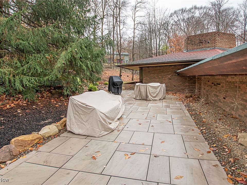 41st image of 920 Wallwood Dr