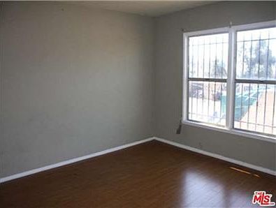5th image of 1104 W 93rd St #8