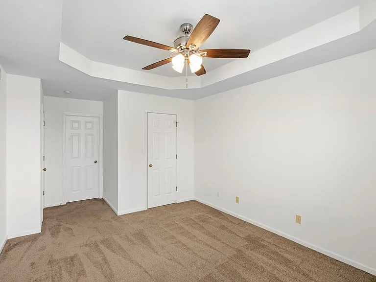 5004-5006 Betty Jean Way — Photo 29