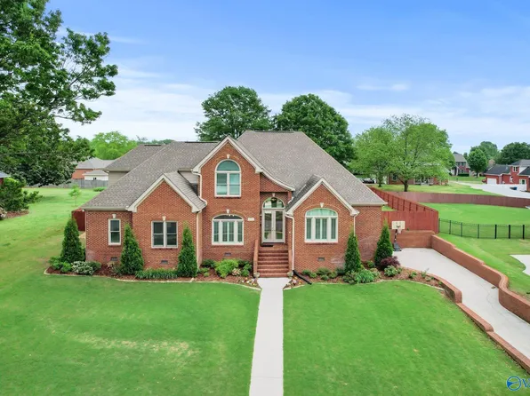 117 Hillsgate Dr, Madison, AL 35757