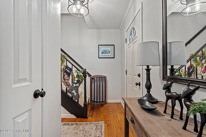5th image of 1151 Laural Lane
