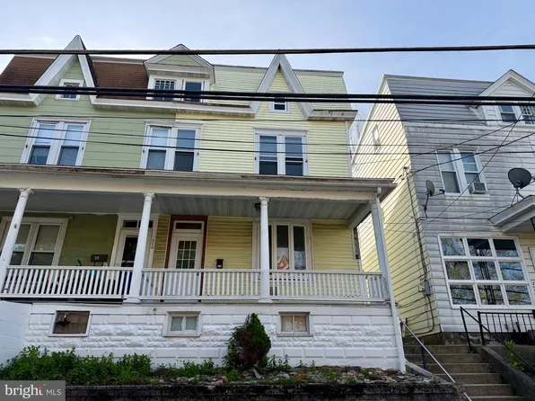 210 N Warren St, Orwigsburg, PA 17961