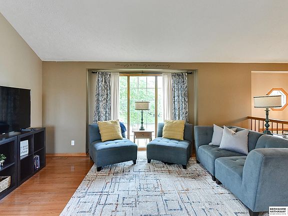 5th image of 6705 Hill Crest Ln