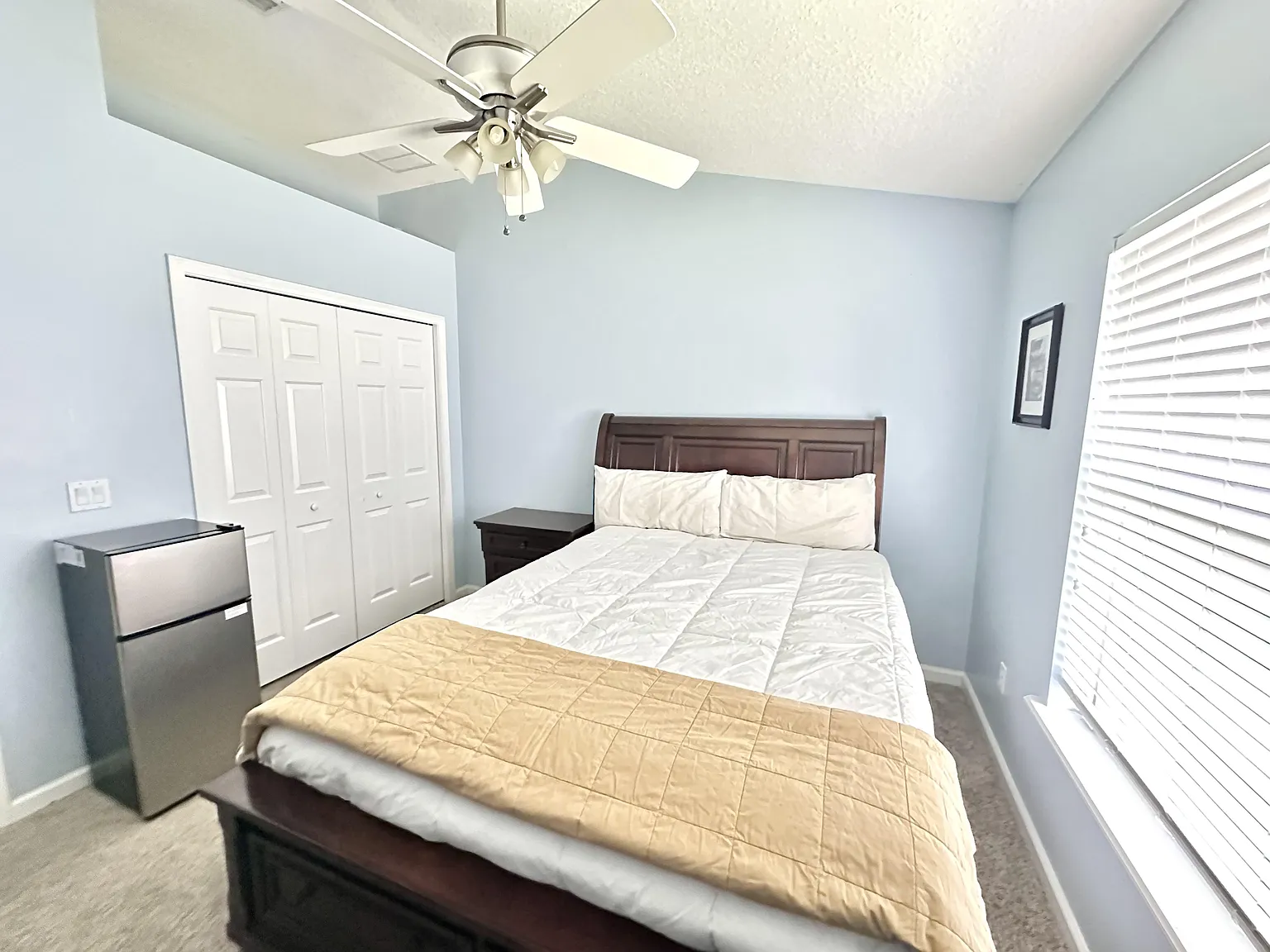 4 bed, 2.0 bath, 2009 sqft, $936 — Photo 4