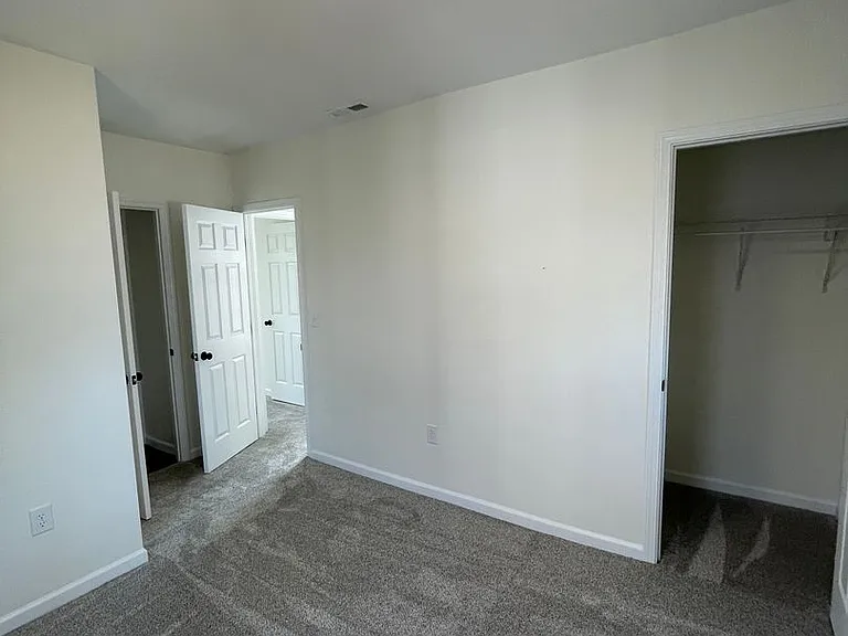 180 E Morrill Ave — Photo 13
