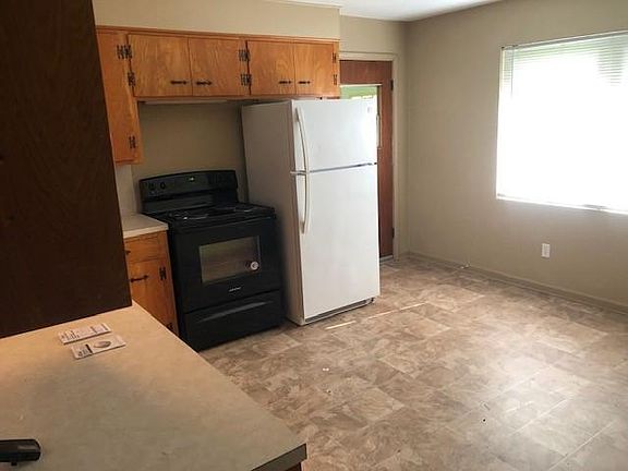 4th image of 811 Galveston St