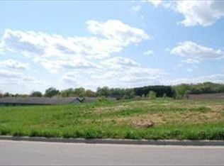 415 E McHugh St, Holmen, WI 54636