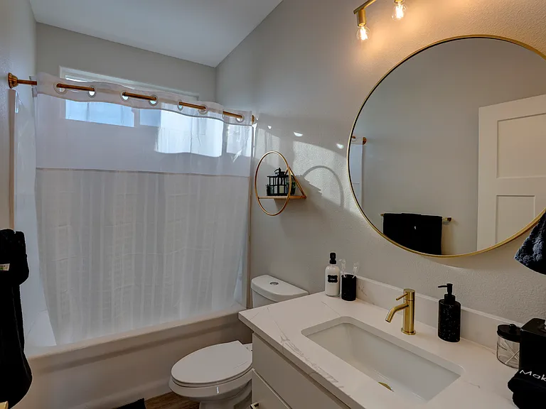 855 Lincoln Dr — Photo 18