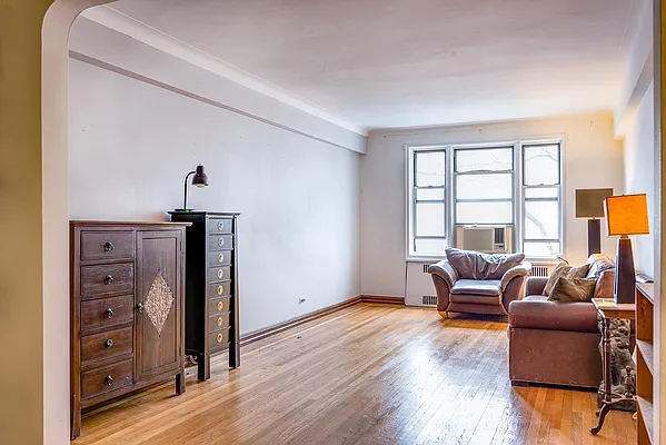 Rented by Century 21 Metropolitan | media 14