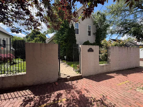 161 Jackson St, Columbus, OH 43206