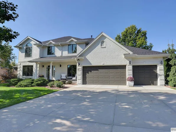 5904 N 163rd St, Omaha, NE 68116