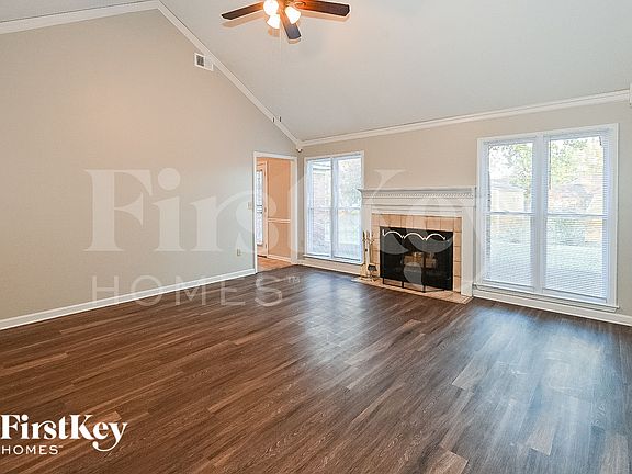 3rd image of 7395 Kevinridge Cv E