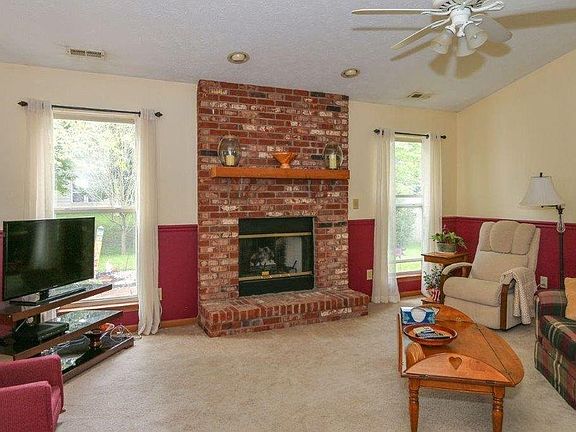 2nd image of 2912 Bowfield Way