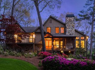 4895 High Point Rd, Sandy Springs, GA 30342