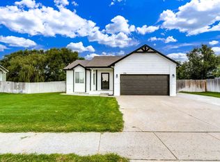 216 W Poplar St, Goddard, KS 67052