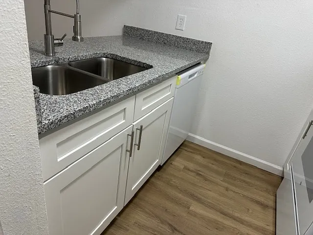 Unit 112 Kitchen