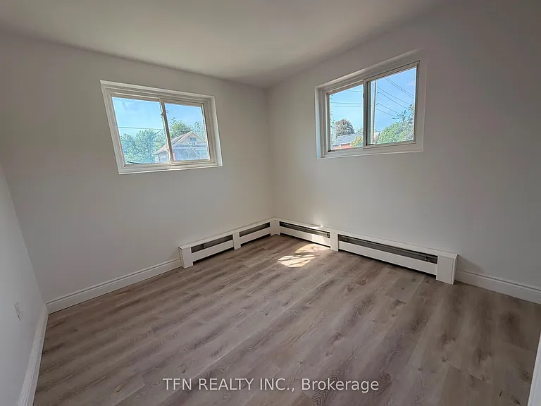 252 Mississaga St W #9 — Photo 7
